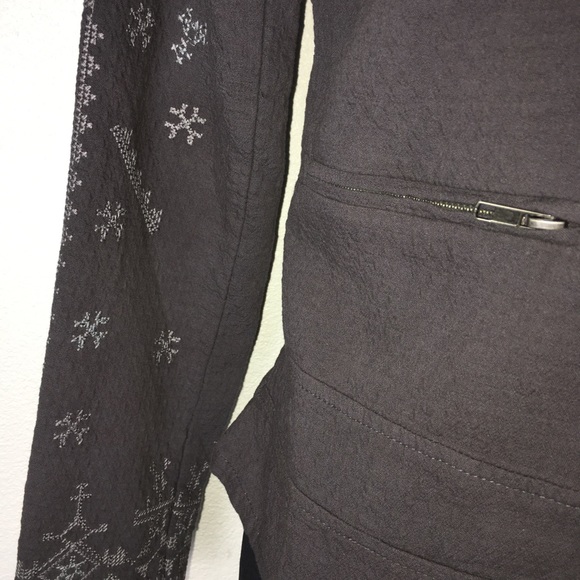 Jacket - Picture 5 of 7